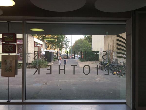 (bei schil&shy;ler-bi&shy;blio&shy;thek)