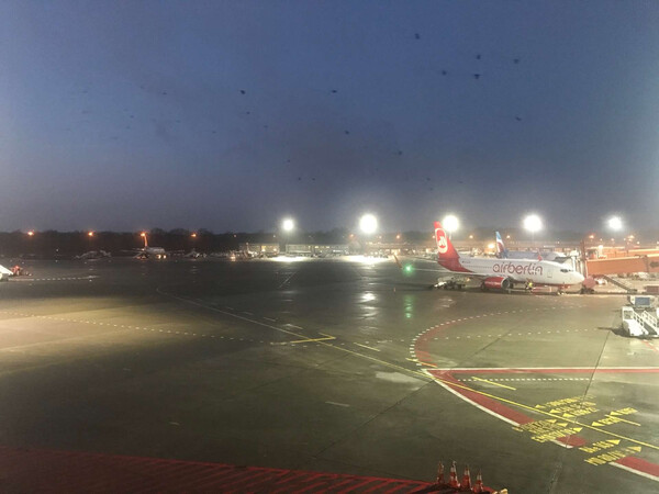 (bei flug&shy;ha&shy;fen ber&shy;lin-te&shy;gel otto li&shy;li&shy;en&shy;thal (txl))