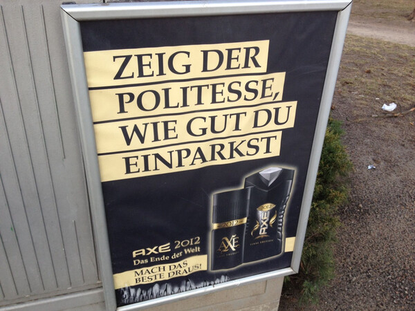 zeig den werbefuzzis, wie unangenehm es sein kann, die seife auf den boden fallen zu lassen