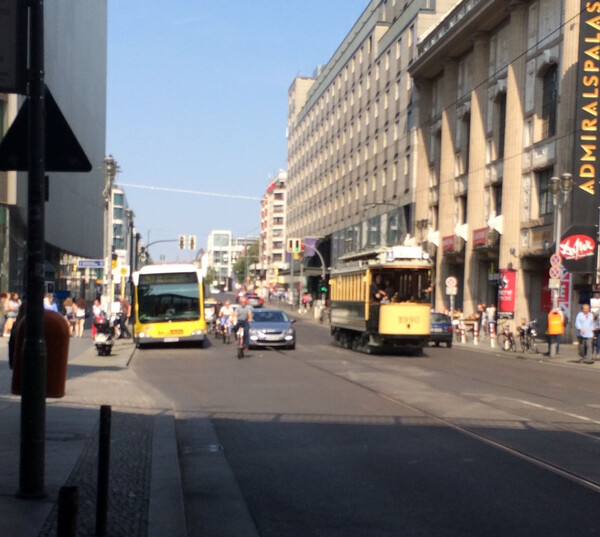 donnerstag auf der friedrichstrasse