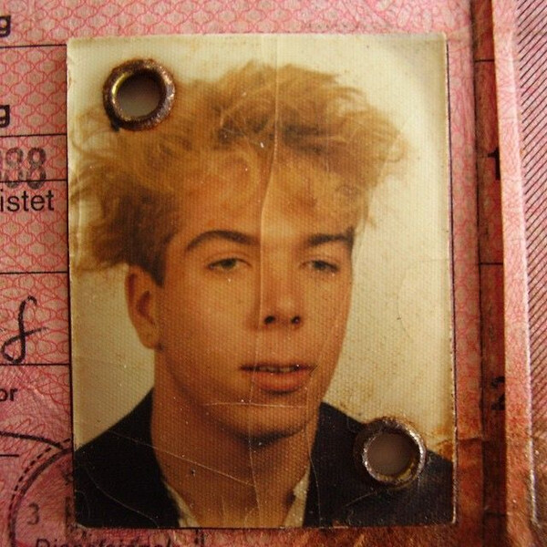 mein #f&uuml;h&shy;rer&shy;schein von #1988 #no&shy;fil&shy;ter #rosa #hast&shy;dich&shy;ja&shy;kaum&shy;ver&shy;&auml;n&shy;dert #h