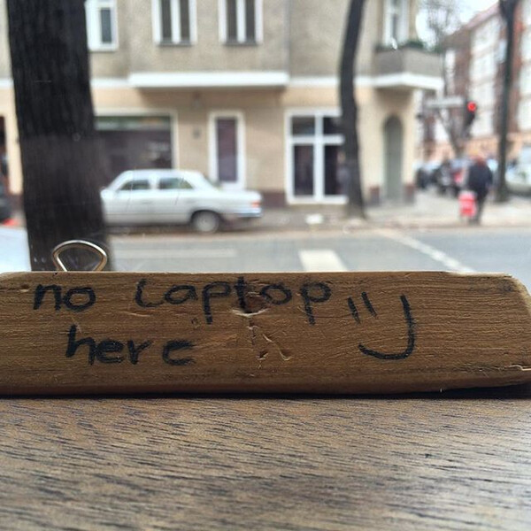 no lap&shy;top here