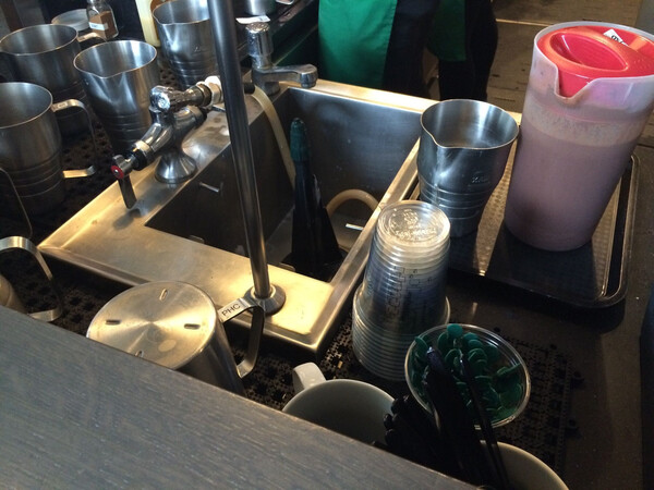 (bei star&shy;bucks)
