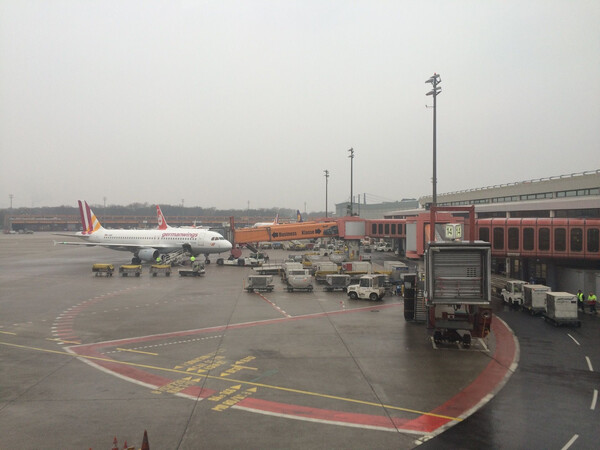 miet&shy;wa&shy;gen ho&shy;len &hellip; (bei flug&shy;ha&shy;fen ber&shy;lin-te&shy;gel otto li&shy;li&shy;en&shy;thal)
