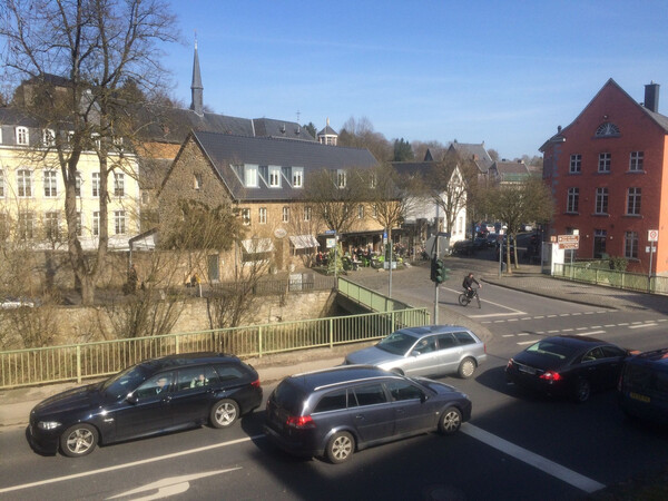 al&shy;les wie vor 30 jah&shy;ren. dar&shy;auf ein spa&shy;get&shy;ti&shy;eis. (bei eis&shy;die&shy;le ge&shy;la&shy;to)