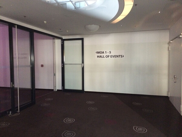 &bdquo;hall of events&ldquo; (bei moa-bo&shy;gen)
