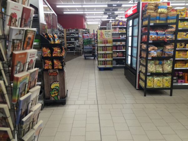(bei ede&shy;ka ak&shy;tiv markt)