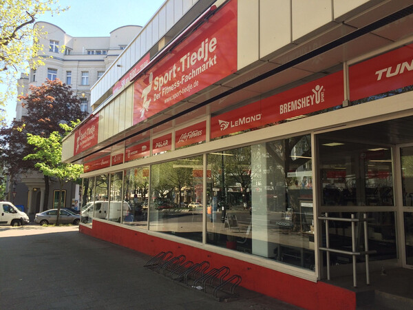 (bei sport-tied&shy;je gmbh)
