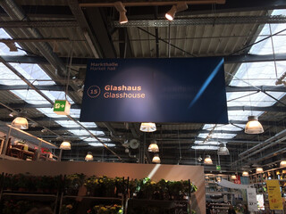 wer im glashaus sitzt. ja, was denn eigentlich? (bei ikea)