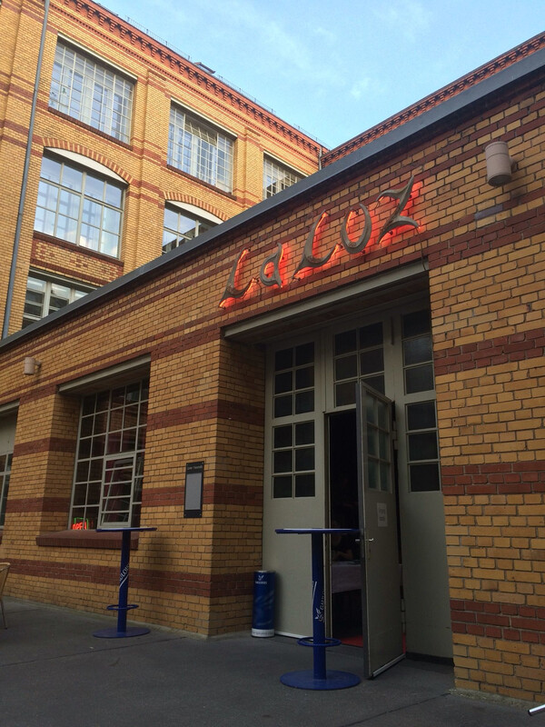 heu&shy;te brau&shy;se&shy;boys. (bei la&shy;luz)