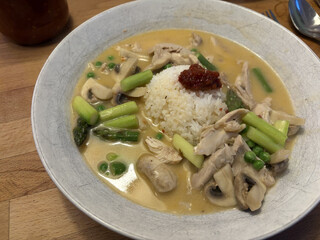 foto vom h&uuml;hnerfrikasse das es heute abend gab