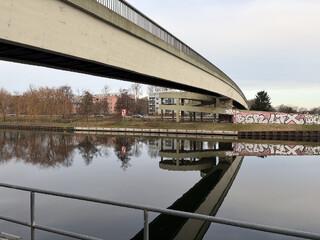 goerdeler steg fussg&auml;ngerbr&uuml;cke von der seite