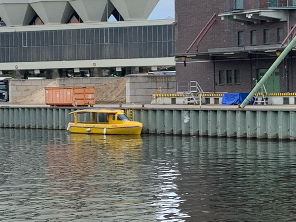 DHL solarboot