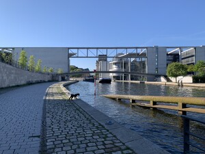 blick auf das paul-löbe-haus