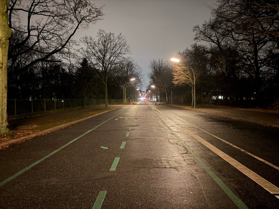 blick auf die frühmorgentliche ungarnstrasse in richtung müllersrasse