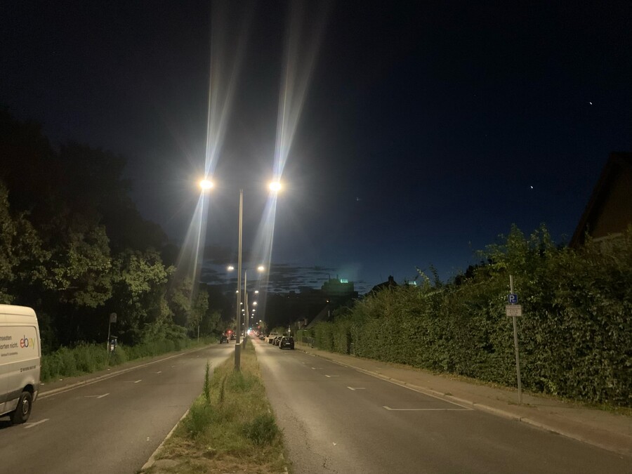 blick entlang der transvaalstrasse und den nachthimmel