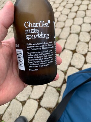 bild einer flasche chritea mate „sparkling“