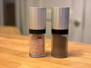 foto unserer beiden silit salz und pfeffer mühlen