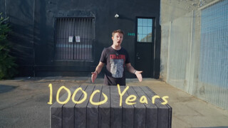 screenshot vom video der corridor crew, auf dem man 1000 jahre als einen ein meter langen steinblock visualisiert sieht