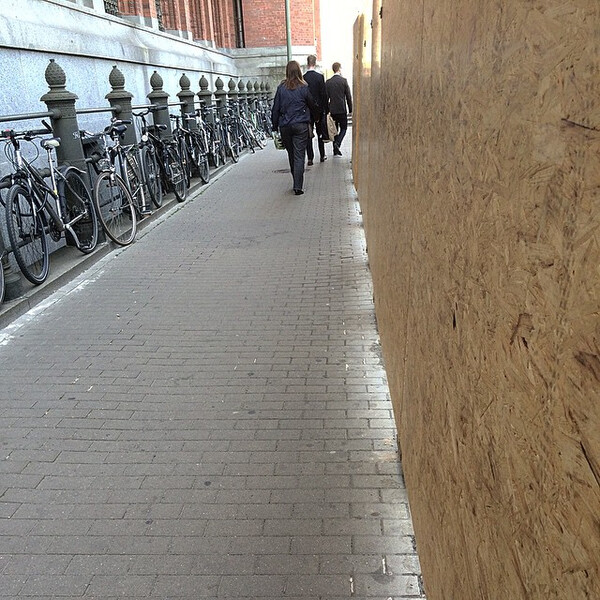 ro&shy;tes-rat&shy;haus-pas&shy;sa&shy;gen, qua&shy;si. #auf&shy;dem&shy;weg&shy;zurar&shy;beit