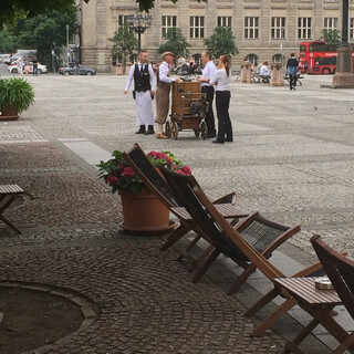 Photo by felix schwenzel in Gendarmenmarkt Berlin. Keine Fotobeschreibung verfügbar..