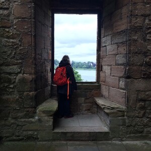 Photo by felix schwenzel in Linlithgow Palace with @katia__kelm. Keine Fotobeschreibung verfügbar..