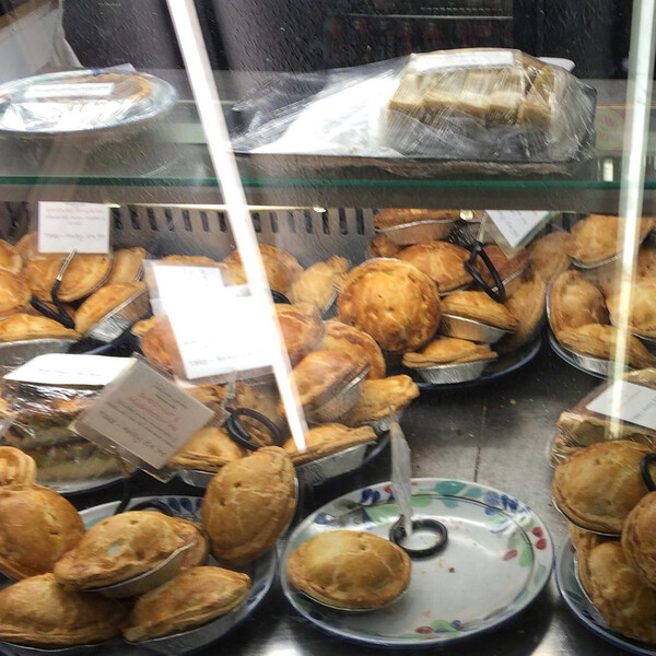 pies beim loch&shy;in&shy;ver lar&shy;der.