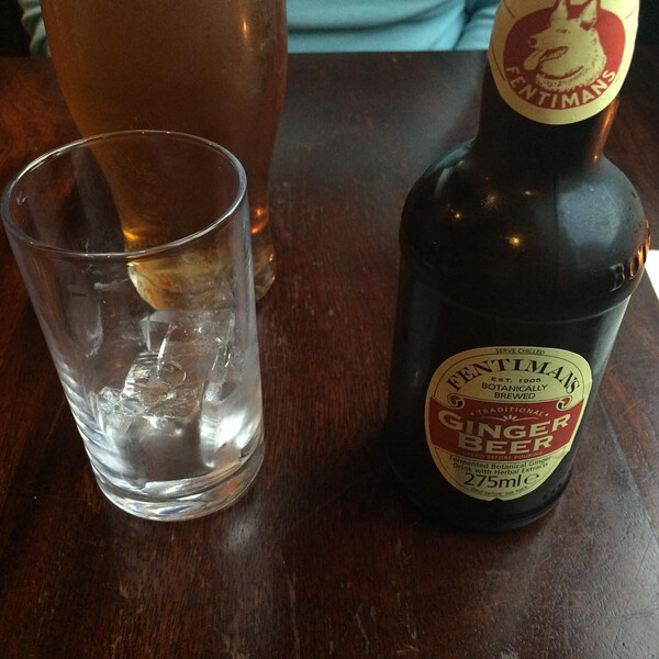 gin&shy;ger beer, mein neu&shy;es lieb&shy;lings&shy;ge&shy;tr&auml;nk (wenn ix fah&shy;ren muss).