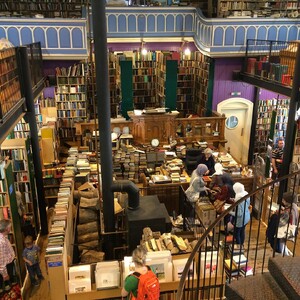 Photo by felix schwenzel in Leakey's Bookshop. Keine Fotobeschreibung verfügbar..