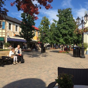 Photo by felix schwenzel in Designer Outlet Roermond. Keine Fotobeschreibung verfügbar..