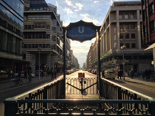 Photo by felix schwenzel in Friedrichstraße. Keine Fotobeschreibung verfügbar..