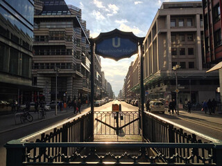 Photo by felix schwenzel in Friedrichstraße. Keine Fotobeschreibung verfügbar..