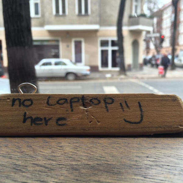 no lap&shy;top here