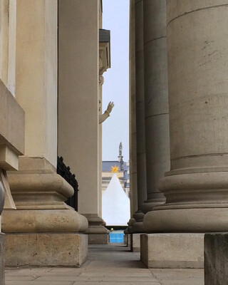 Photo by felix schwenzel in Gendarmenmarkt Berlin. Keine Fotobeschreibung verfügbar..