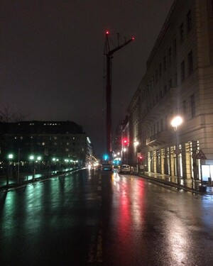 Photo by felix schwenzel in Gendarmenmarkt Berlin. Keine Fotobeschreibung verfügbar..