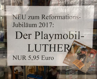 Photo by felix schwenzel in Nikolaiviertel. Keine Fotobeschreibung verfügbar..