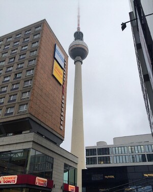 Photo by felix schwenzel in Alexanderplatz Berlin. Keine Fotobeschreibung verfügbar..