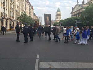 Photo by felix schwenzel in Gendarmenmarkt Berlin. Keine Fotobeschreibung verfügbar..