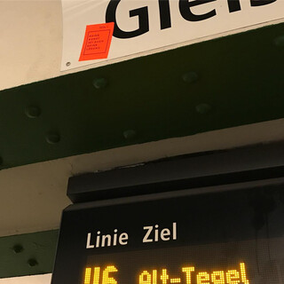 Photo by felix schwenzel in Französische Straße. Keine Fotobeschreibung verfügbar..