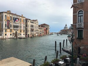 Photo by felix schwenzel in Ponte dell'Accademia. Keine Fotobeschreibung verfügbar..