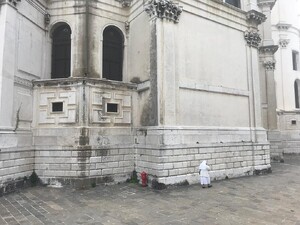 Photo by felix schwenzel in Basilica di Santa Maria della Salute. Keine Fotobeschreibung verfügbar..