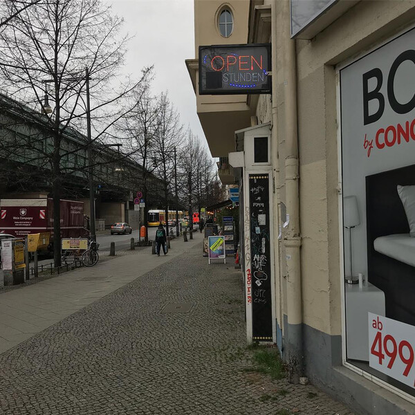 OPEN STUN&shy;DEN