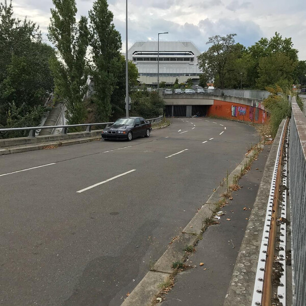 manch&shy;mal wirkt ber&shy;lin wie nach ei&shy;ner zom&shy;bie-apo&shy;ka&shy;lyp&shy;se.
