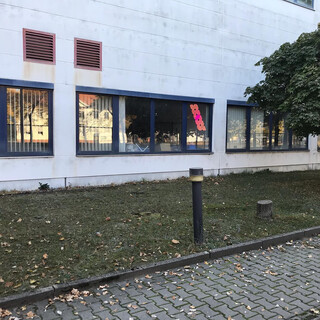 Photo by felix schwenzel in Osram. Keine Fotobeschreibung verfügbar..