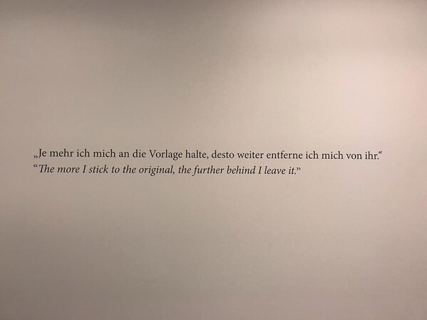 &bdquo;Je mehr ich mich an die Vor&shy;la&shy;ge hal&shy;te, des&shy;to wei&shy;ter ent&shy;fer&shy;ne ich mich von ihr.&ldquo;