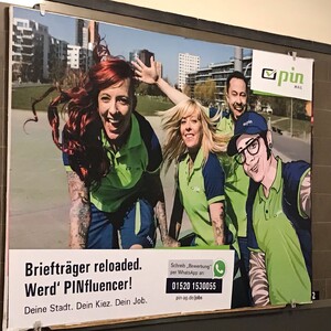 Photo by felix schwenzel in U-Bahnhof Mehringdamm. Keine Fotobeschreibung verfügbar..