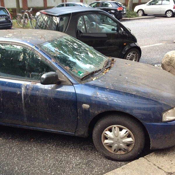 sehr be&shy;schis&shy;se&shy;nes auto
