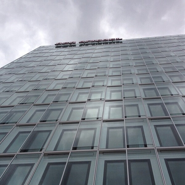 der spie&shy;gel fas&shy;sa&shy;de