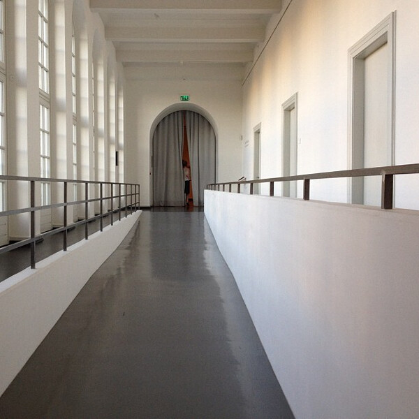 kunst&shy;hal&shy;le