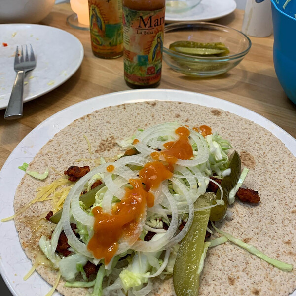 sal&shy;sas aus dem rhein&shy;land von mei&shy;ner mut&shy;ter ge&shy;schenkt be&shy;kom&shy;men und gleich mal wie&shy;der wraps ge&shy;macht.